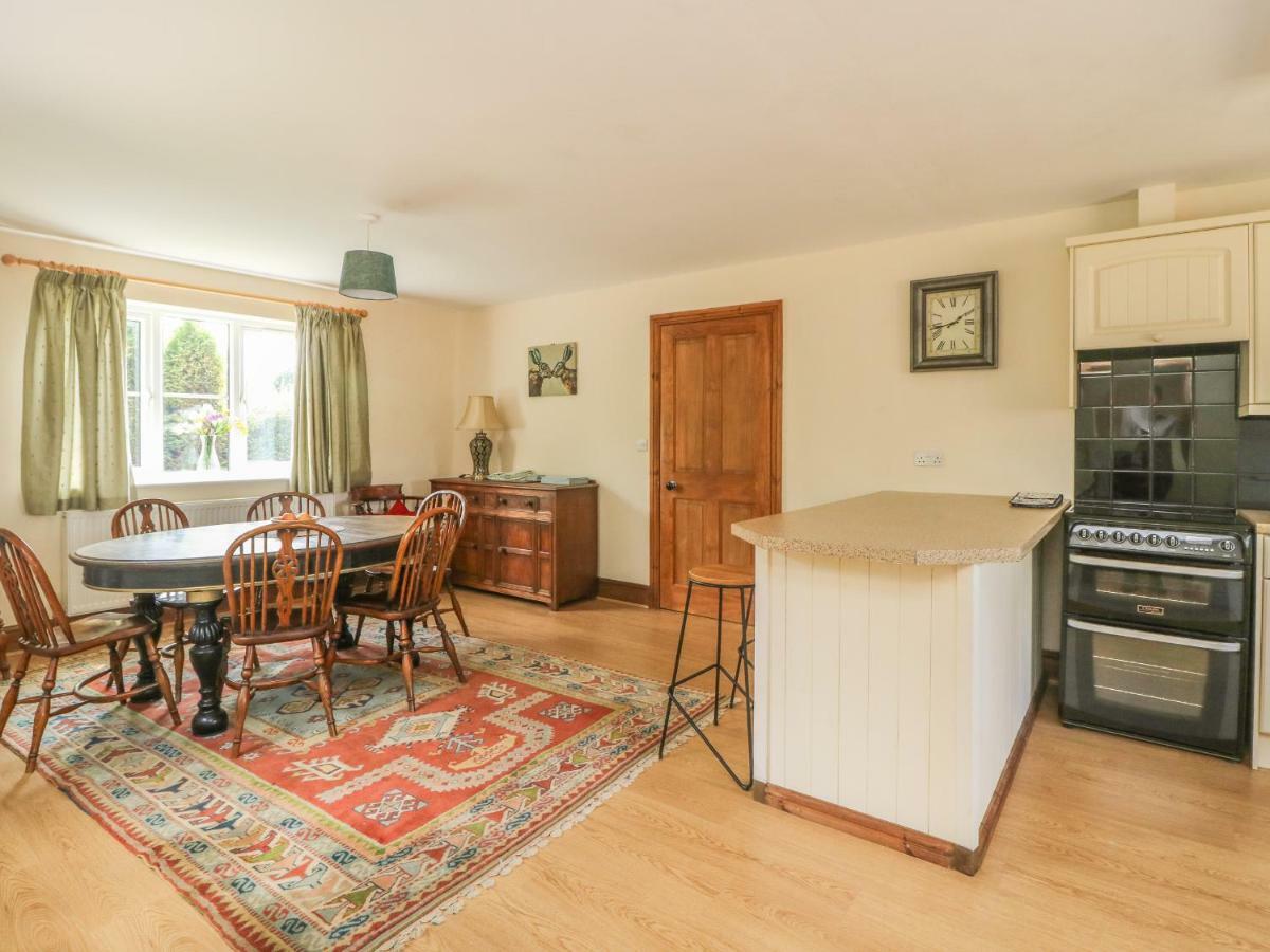 Wayside Cottage Йорк Экстерьер фото
